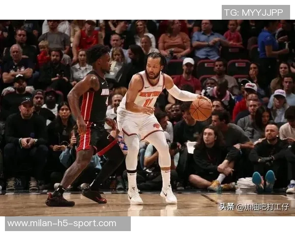 尼克斯半场微弱领先76人布伦森表现出色马克西火力全开乔治状态低迷