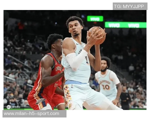 普尔替补出战26分钟高效表现14中7砍下26分3篮板助球队逆转胜利